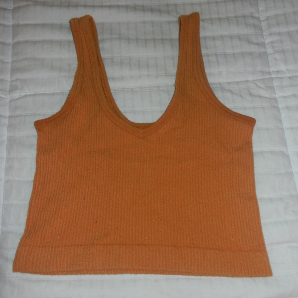 Urban crop tops